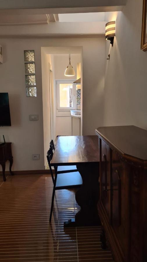 Hybris Campo De' Fiori Apartment โรม ภายนอก รูปภาพ