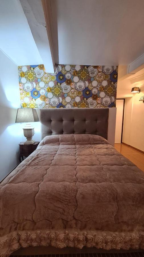 Hybris Campo De' Fiori Apartment โรม ภายนอก รูปภาพ