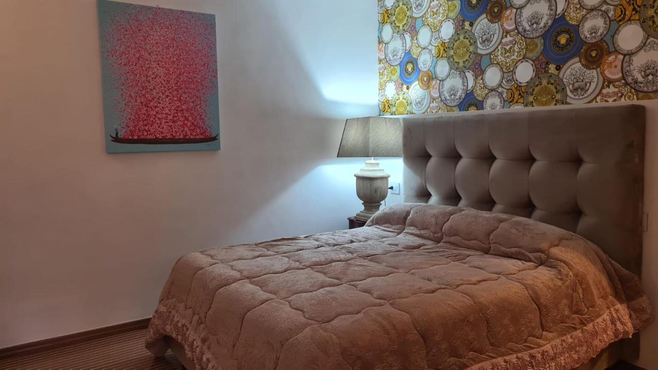 Hybris Campo De' Fiori Apartment โรม ภายนอก รูปภาพ